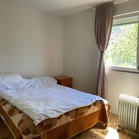 Apartman Arnes *